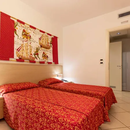 Poolside Retreat With Terrace And Apartman Bibione