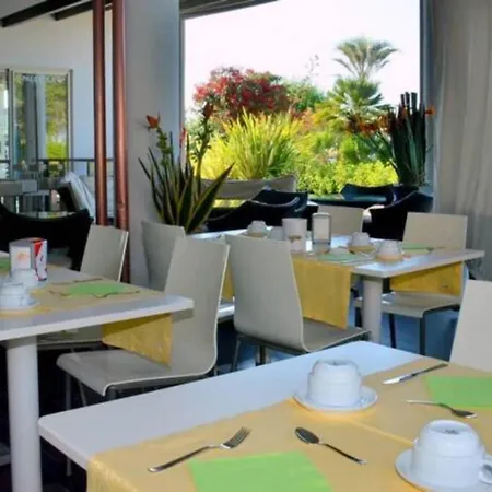 Poolside Retreat With Terrace And Apartman Bibione